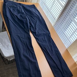 Old Navy men’s navy blue chinos 33x34 excellent condition